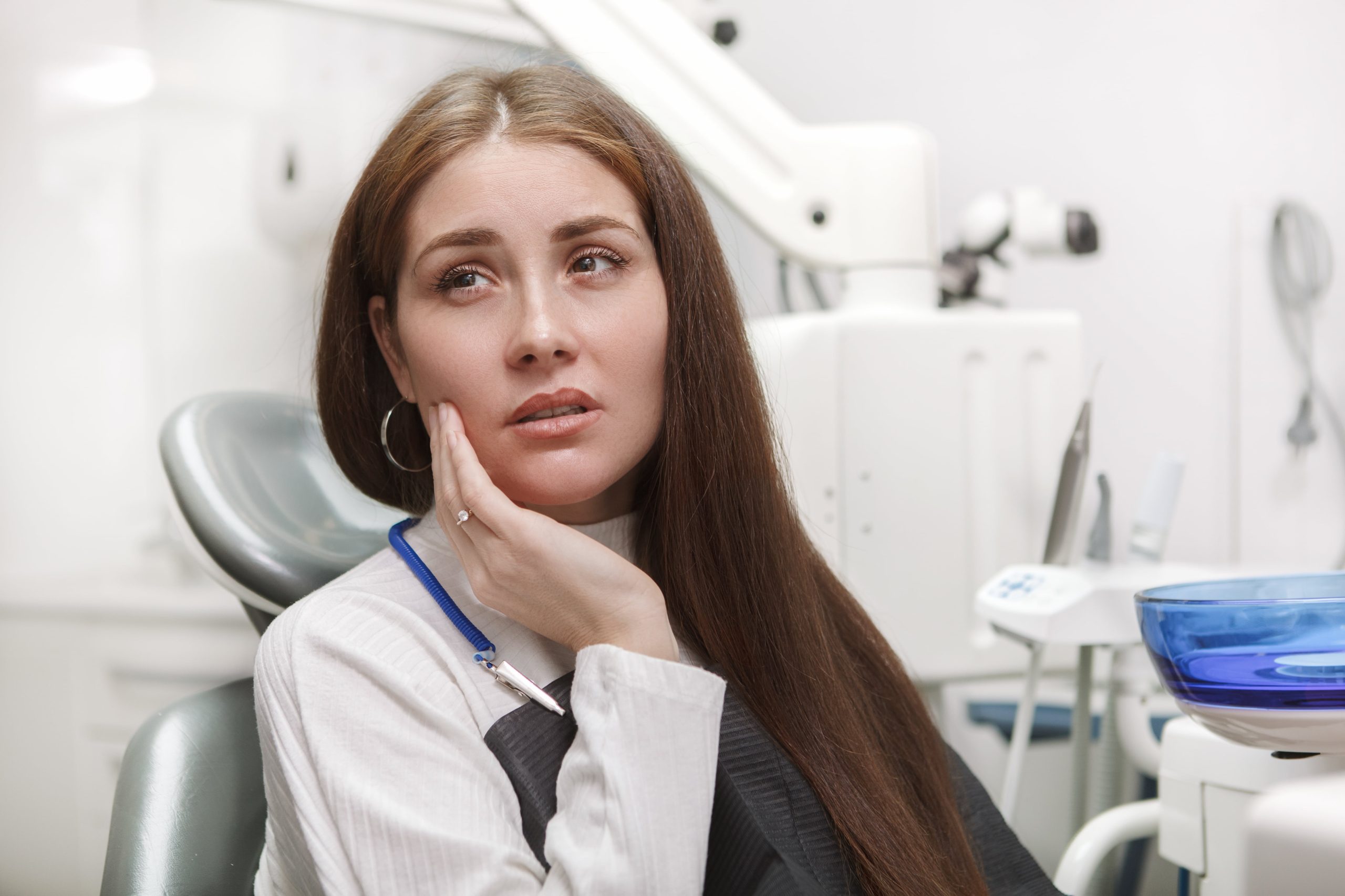 Do Dental Implants Hurt? A Pain, Healing, and Comfort